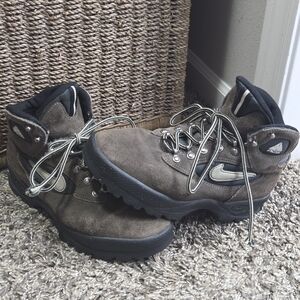Vintage Nike ACG Regrind‎ Trail Compound Hiking Boot Shoes Womens 7 148013-201